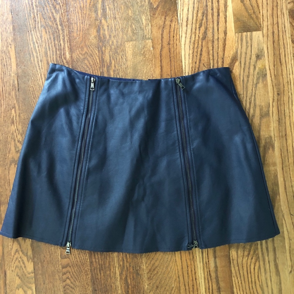 NWT BCBGMAXAZRIA vegan leather mini skirt